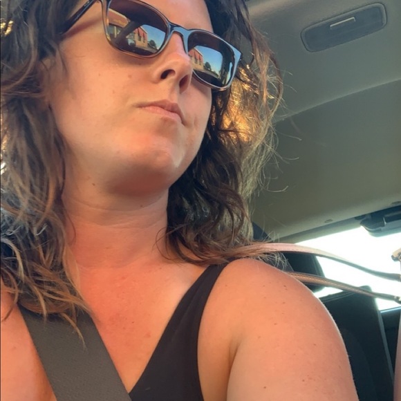 Meet your Posher, Sara - Picture 1 of 1